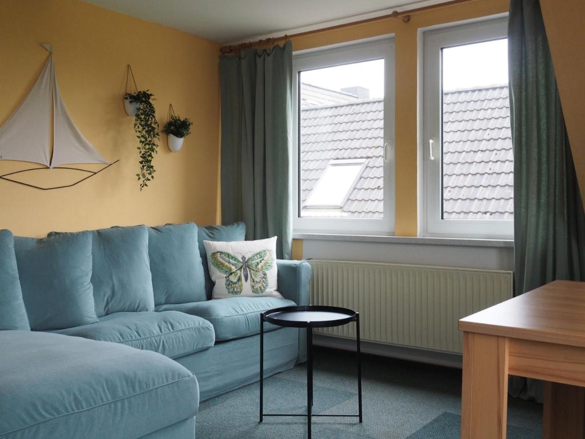 Friesenmeer Ferienwohnung Sechs Бензерзиль Экстерьер фото
